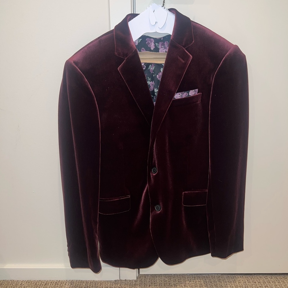 Men's Velvet Sports Coat in Rich Burgundy